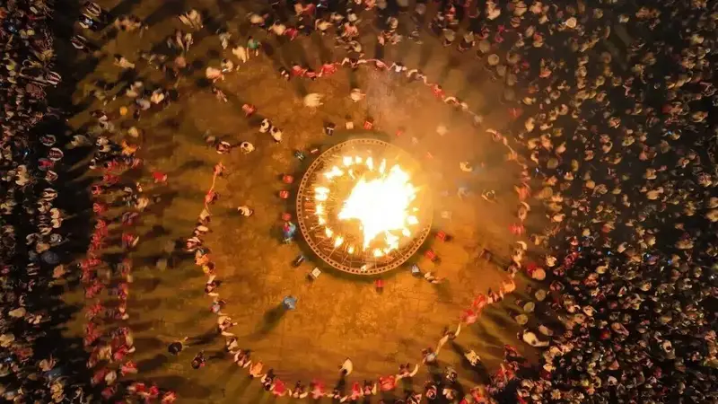烟火漫古城 彝乡2026玉溪火把节的文艺出行指南