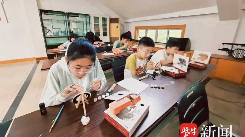 邂逅非遗古韵，绘就敦煌鹿影