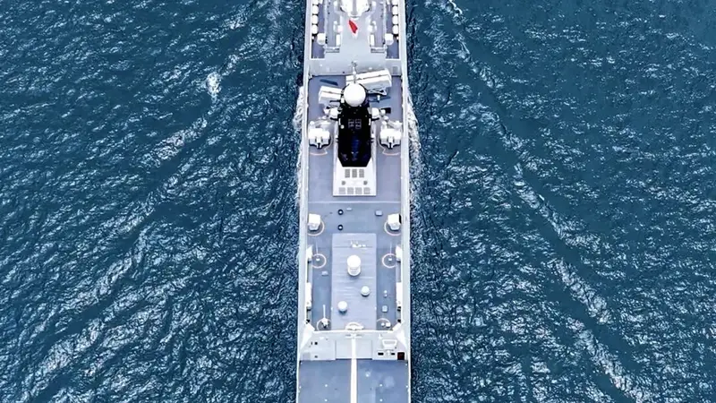 上新！人民海军公布最新画面